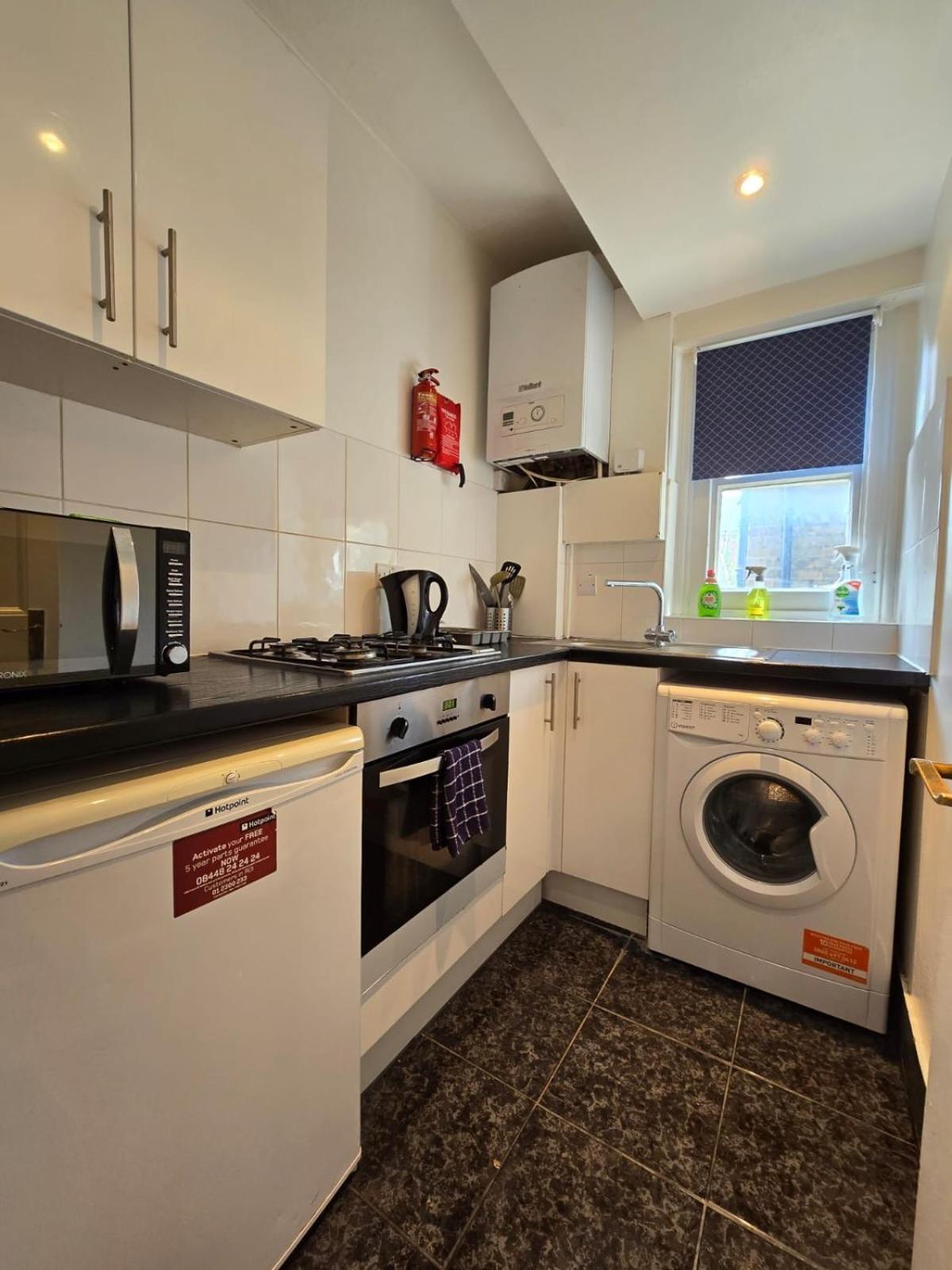 Great Flat Close To Edgware Road London Exterior foto